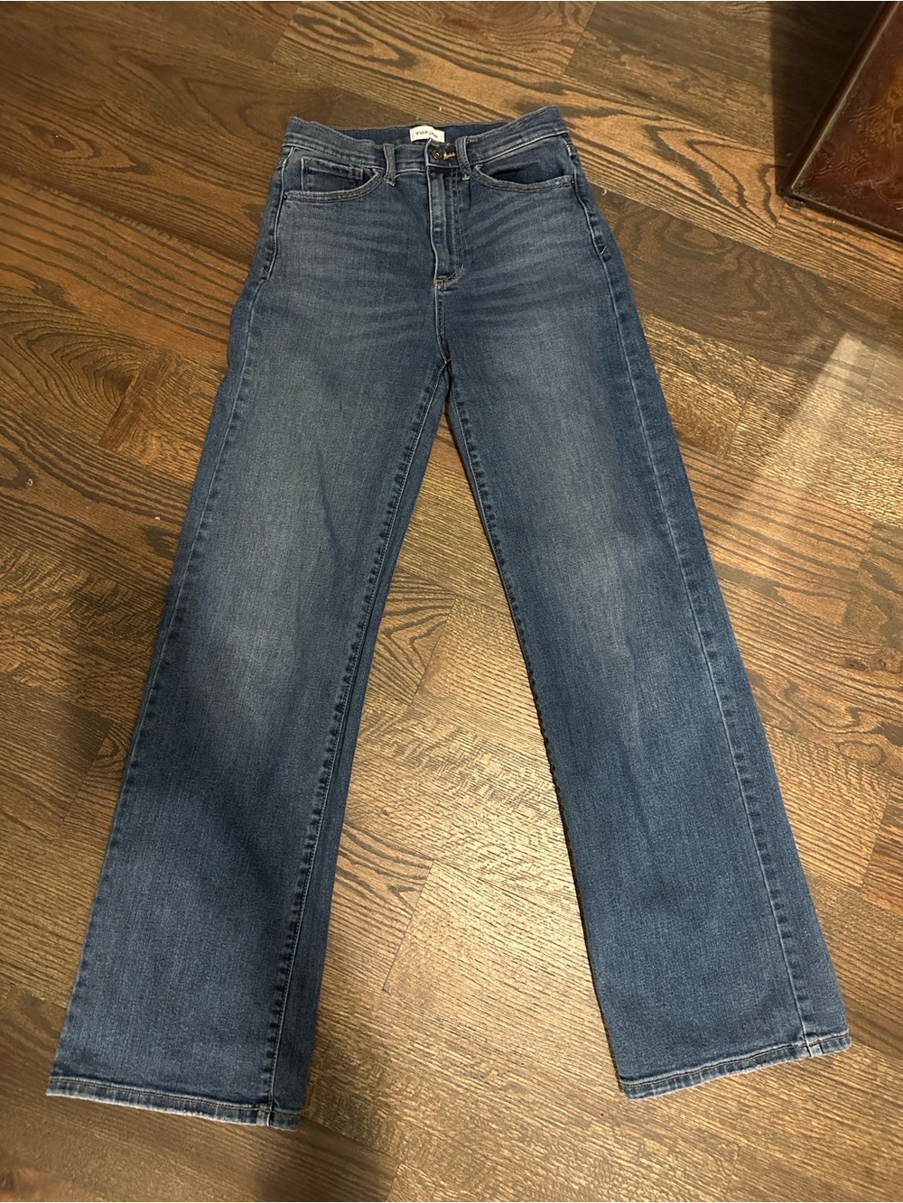 Sneak Peek Wide-Leg Jeans in Medium Blue stretch fit